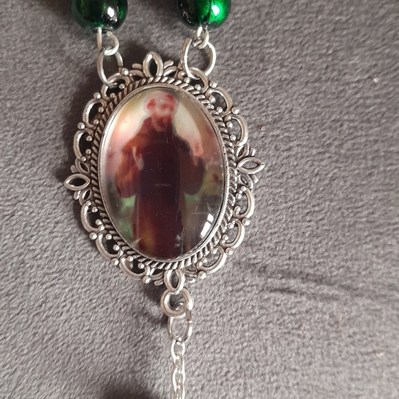 Green and Silver Classic Saint Francis Elegant Design Rosary Catholic Religious - Picture 4 of 6